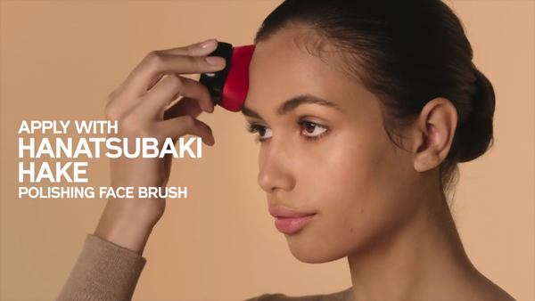 NEW SynchroSkin Invisible Silk Loose Powder | Shiseido