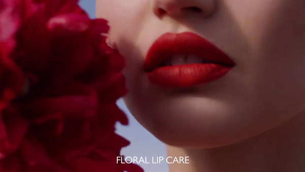 16H OF COMFORT AND A BARE-LIP FEEL