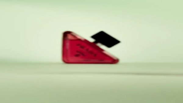 Prada Paradoxe Radical Essence